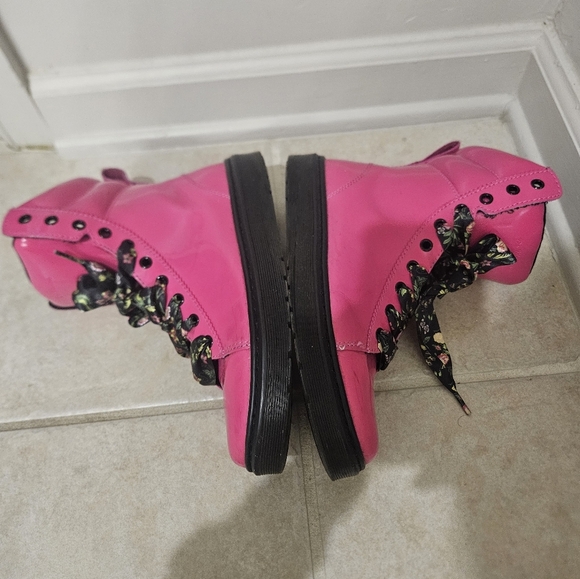 Rare Dr Martens Combat Boot Barbie Core Hot Pink Mix Style Womens US 9 EU 41 - Picture 8 of 15